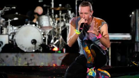 Chris Martin versiona 'Love Story' de Swift en Viena