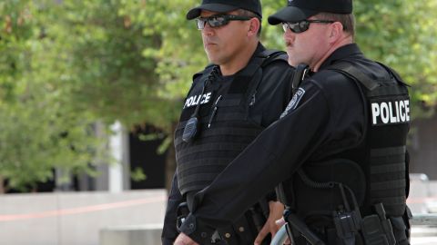 11 de los sospechosos arrestados en el operativo en Florida fueron acusados ​​de trata de personas.